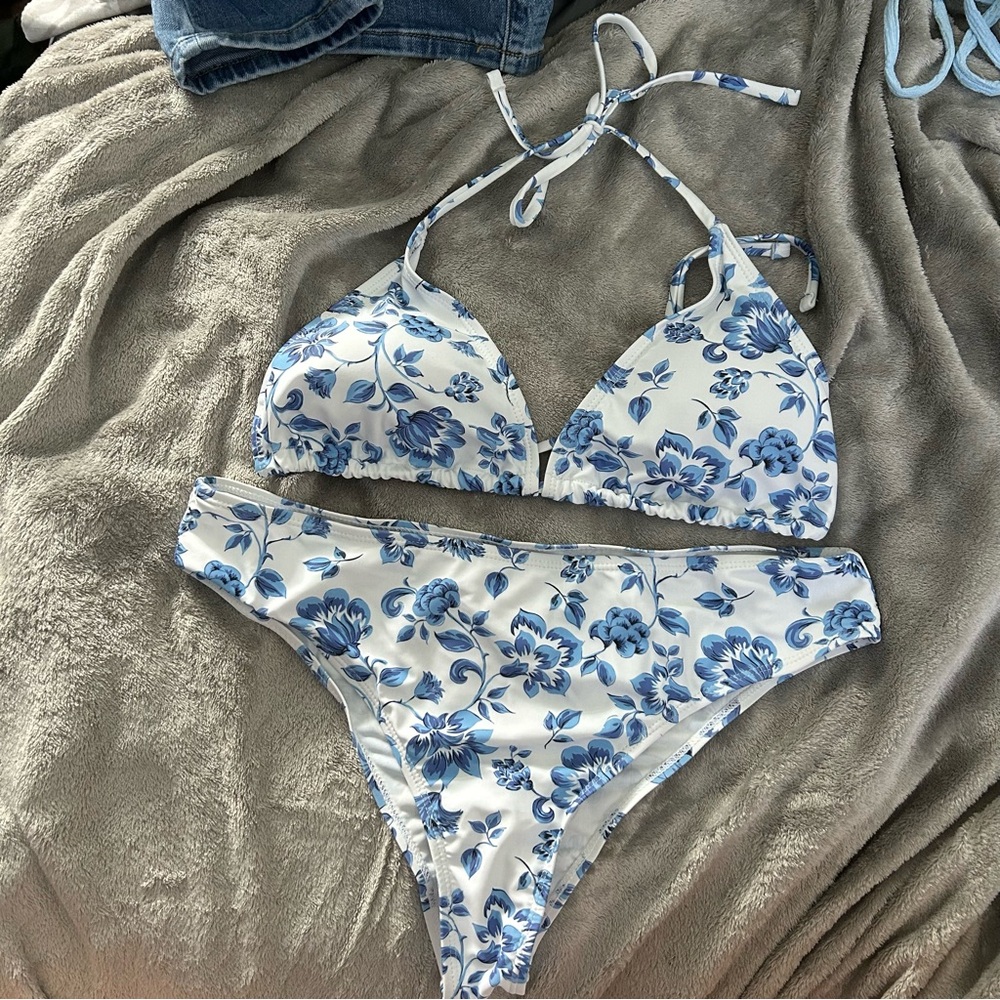 size XL floral bikini set